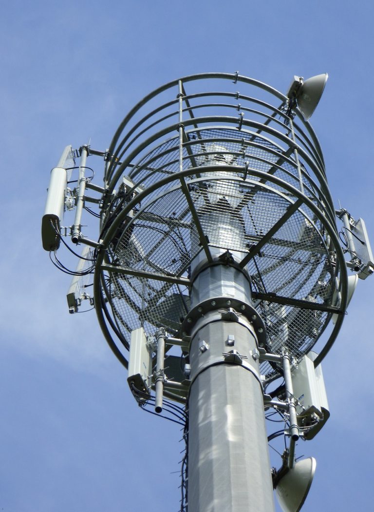 transmitter-technique-communication-4323039.jpg